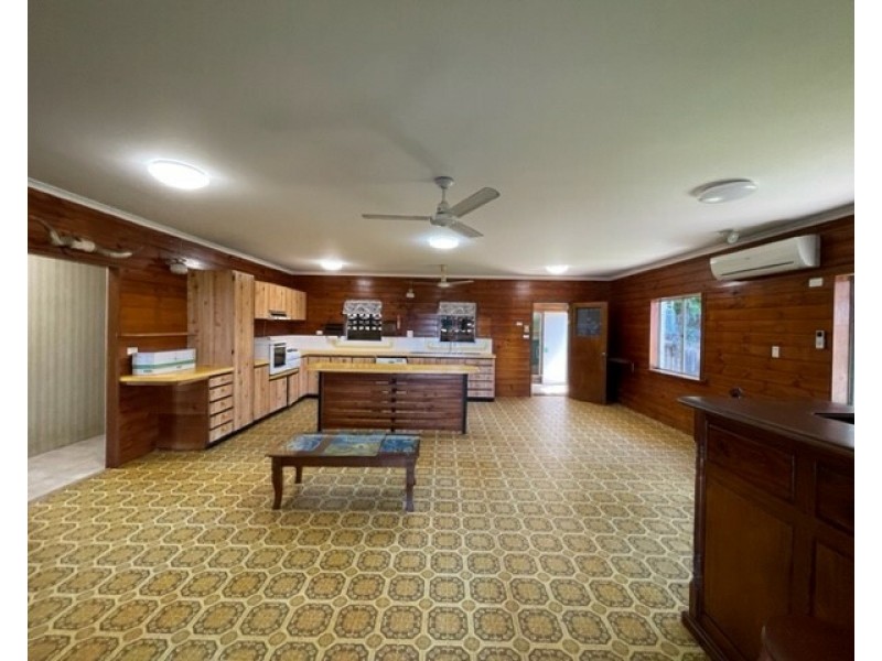 16 Mission Dr, South Mission Beach QLD 4852