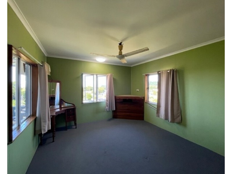 16 Mission Dr, South Mission Beach QLD 4852