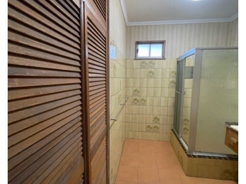 16 Mission Dr, South Mission Beach QLD 4852