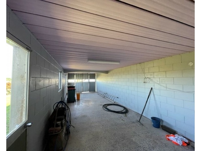 16 Mission Dr, South Mission Beach QLD 4852