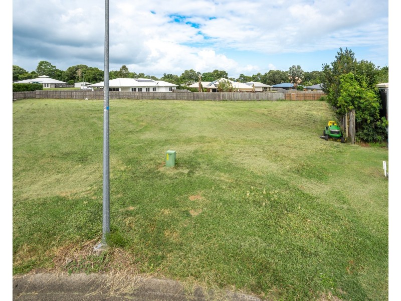 31 Genoa Ct, South Mission Beach QLD 4852