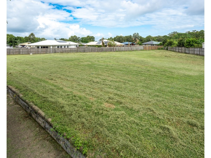 18 Genoa Ct, South Mission Beach QLD 4852