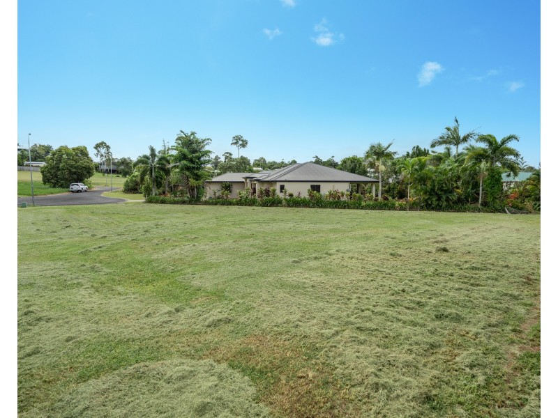 18 Genoa Ct, South Mission Beach QLD 4852