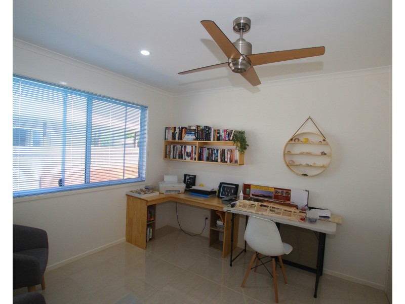 8 Sandy Cl, Mission Beach QLD 4852