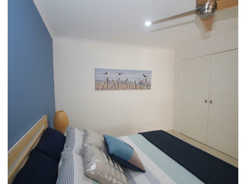 8 Sandy Cl, Mission Beach QLD 4852