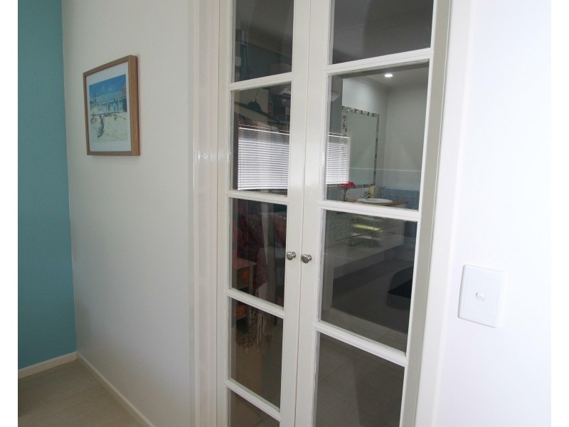 8 Sandy Cl, Mission Beach QLD 4852