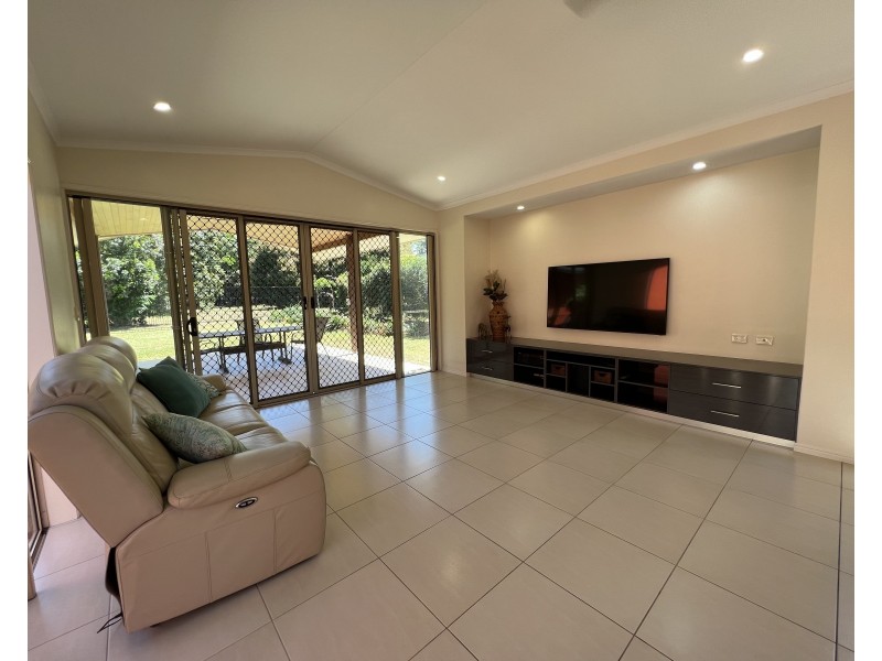 14 Nivosa Ct, Mission Beach QLD 4852