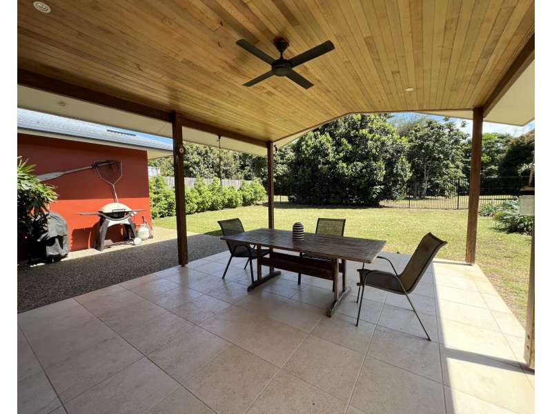 14 Nivosa Ct, Mission Beach QLD 4852