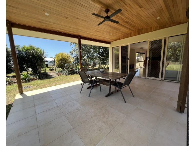 14 Nivosa Ct, Mission Beach QLD 4852