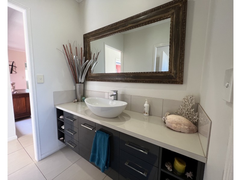 14 Nivosa Ct, Mission Beach QLD 4852