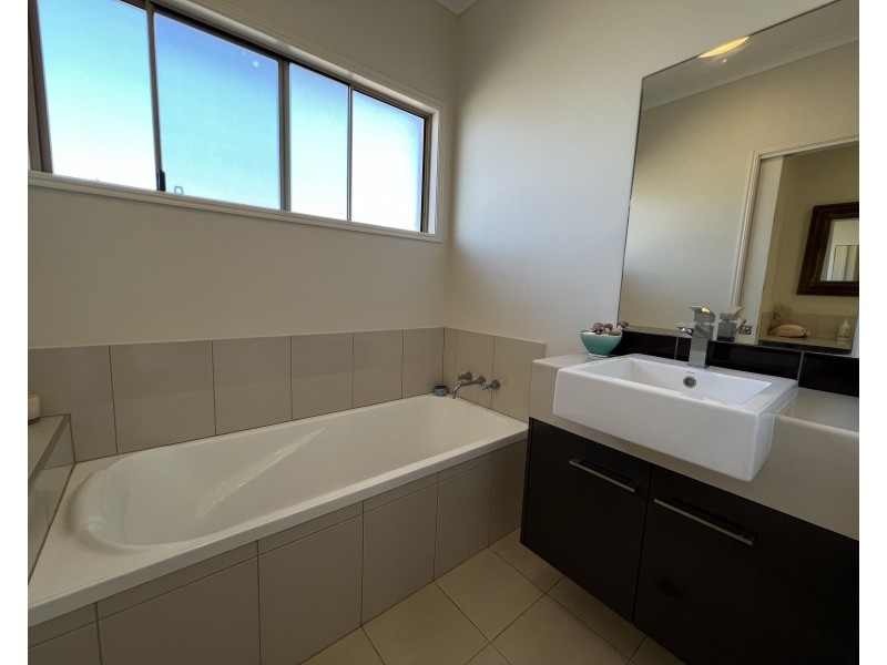14 Nivosa Ct, Mission Beach QLD 4852