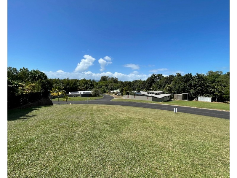 15 Dunkalli Cres, Wongaling Beach QLD 4852