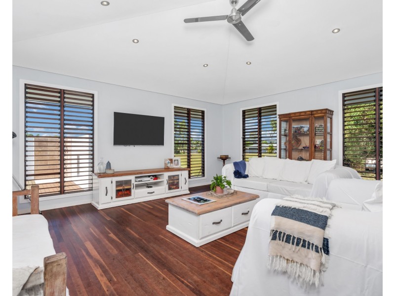 60 Mariner Dr, South Mission Beach QLD 4852