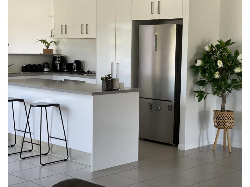 7A Shore St, Wongaling Beach QLD 4852