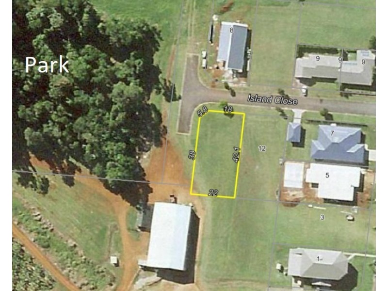 7 Island Close, Mission Beach QLD 4852
