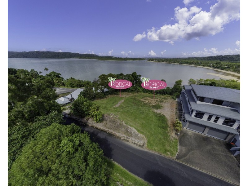 7-9 Maria St, Flying Fish Point QLD 4860