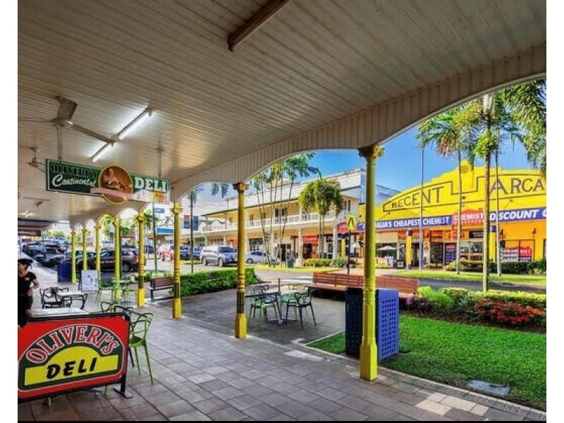 7-9 Maria St, Flying Fish Point QLD 4860