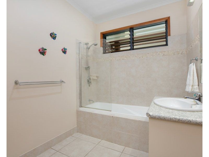 24 Kennedy Esplanade, South Mission Beach QLD 4852
