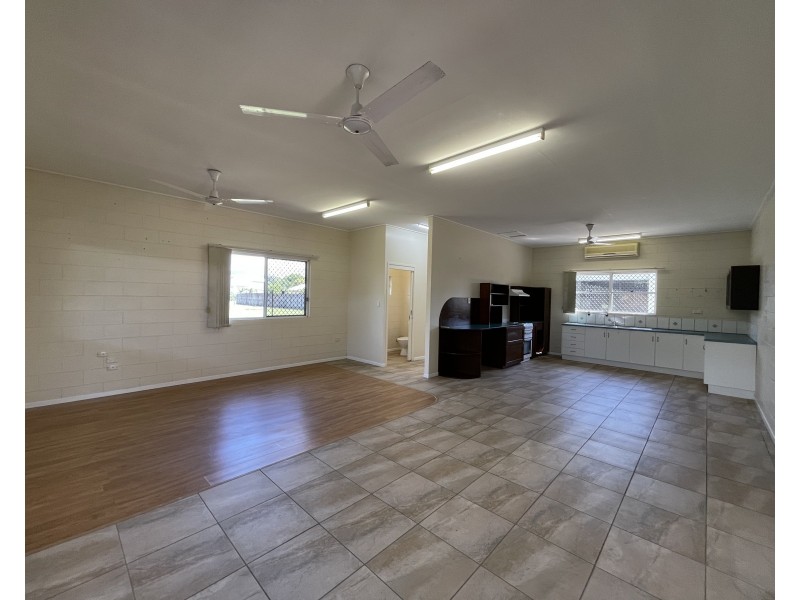 21 Buccaneer St, South Mission Beach QLD 4852