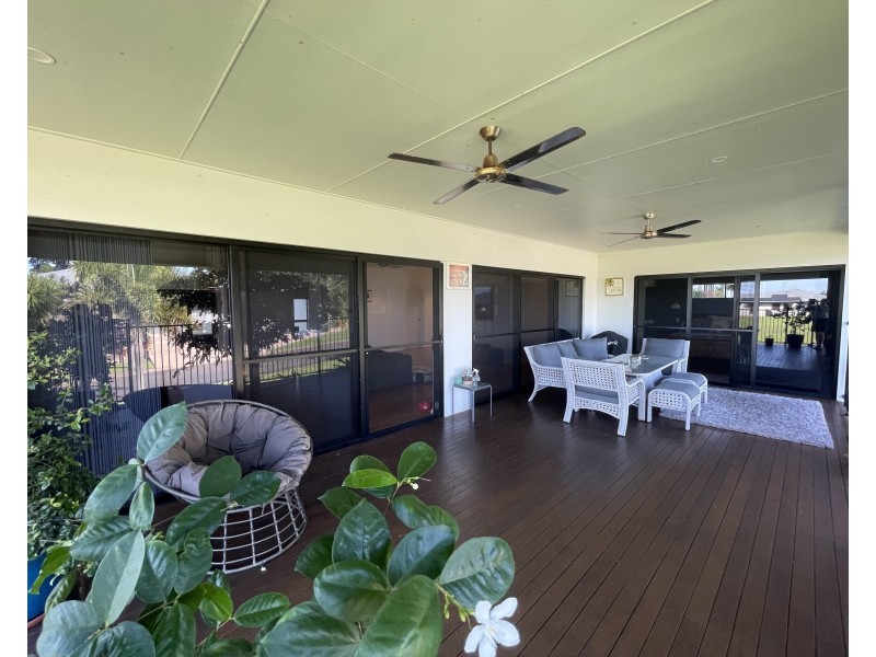 1 Purtaboi Cl, Mission Beach QLD 4852