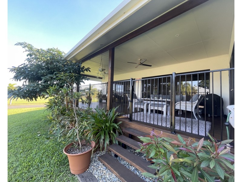 1 Purtaboi Cl, Mission Beach QLD 4852