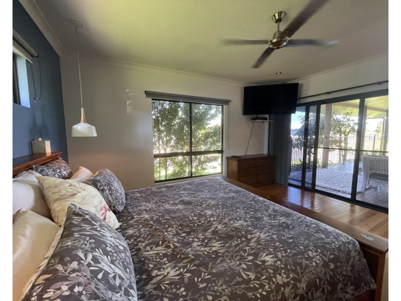 1 Purtaboi Cl, Mission Beach QLD 4852