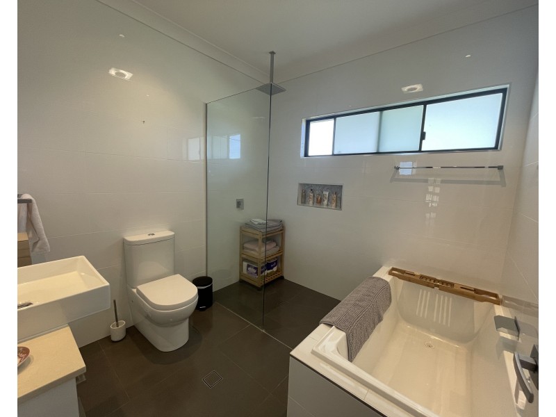 1 Purtaboi Cl, Mission Beach QLD 4852
