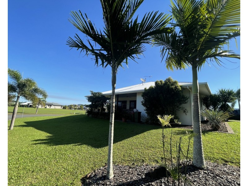1 Purtaboi Cl, Mission Beach QLD 4852