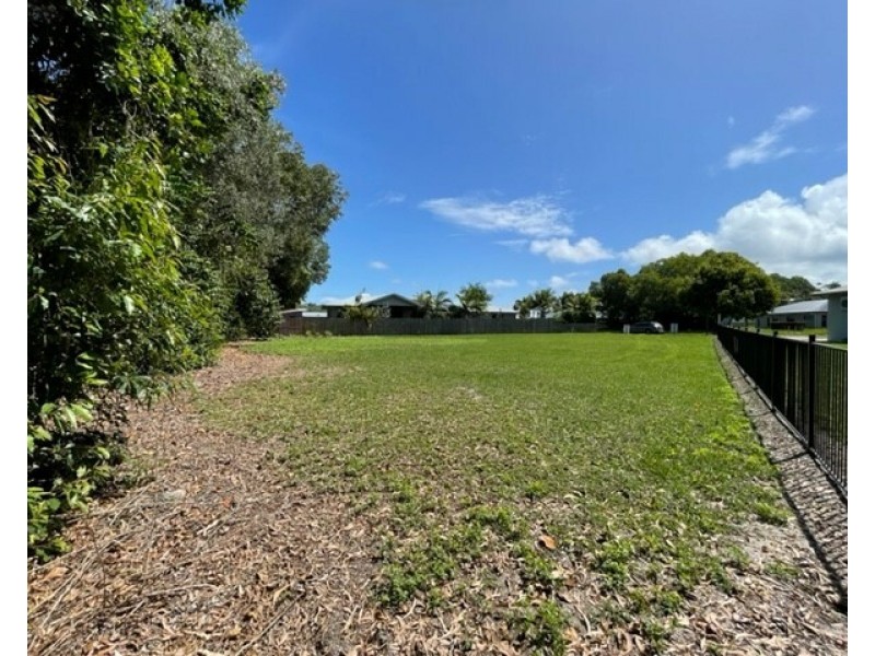 14 Clipper Ct, South Mission Beach QLD 4852