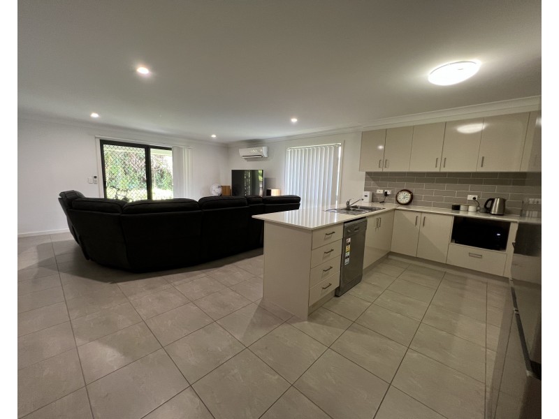 15 Shelly Court, Mission Beach QLD 4852