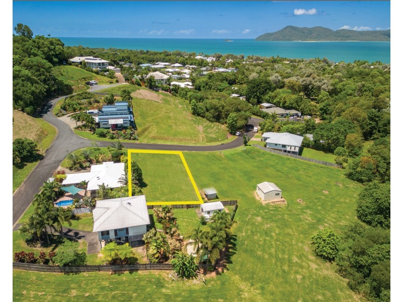 4 The Boulevard, South Mission Beach QLD 4852