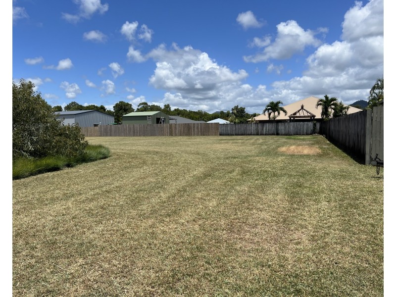 44 Midshipman St, South Mission Beach QLD 4852
