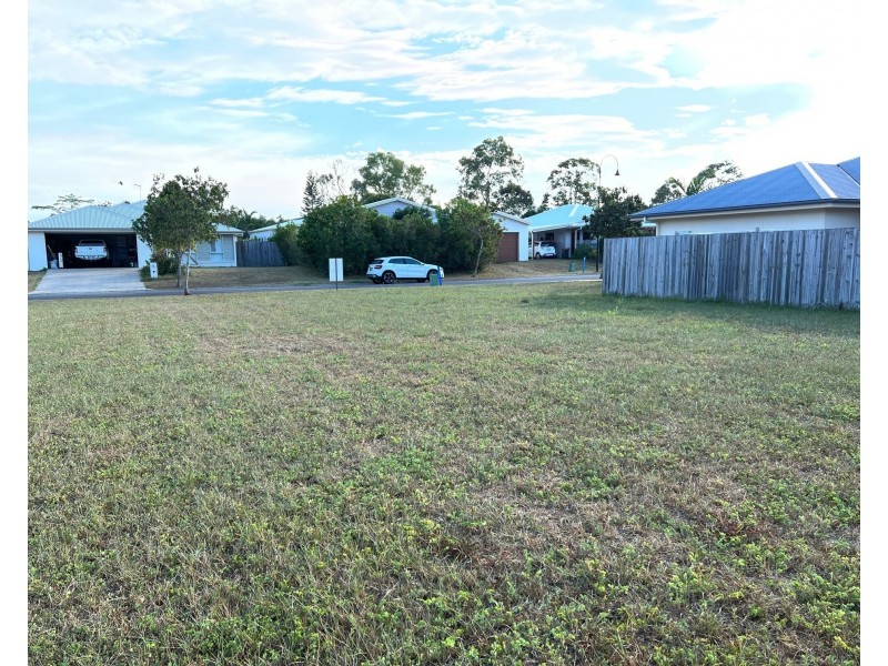 36 Shelly Ct, Mission Beach QLD 4852