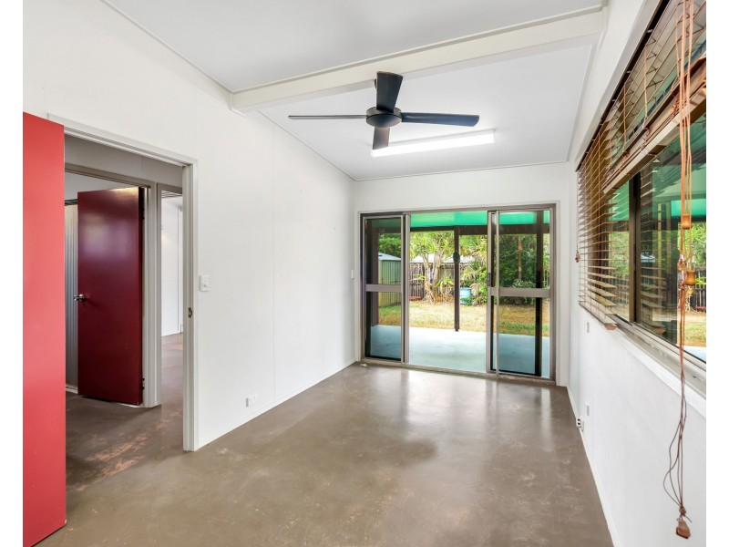 84 Kennedy Esp, South Mission Beach QLD 4852