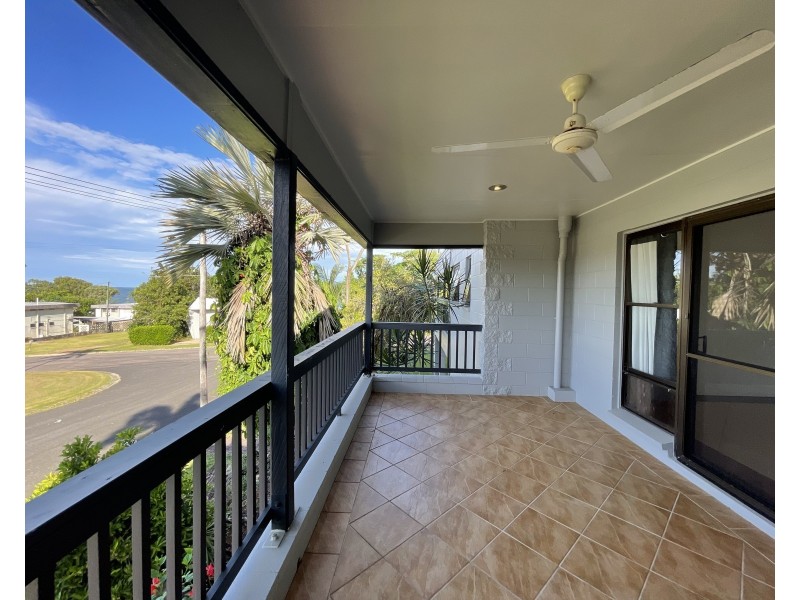 Unit 2/28 Mitchell St, South Mission Beach QLD 4852