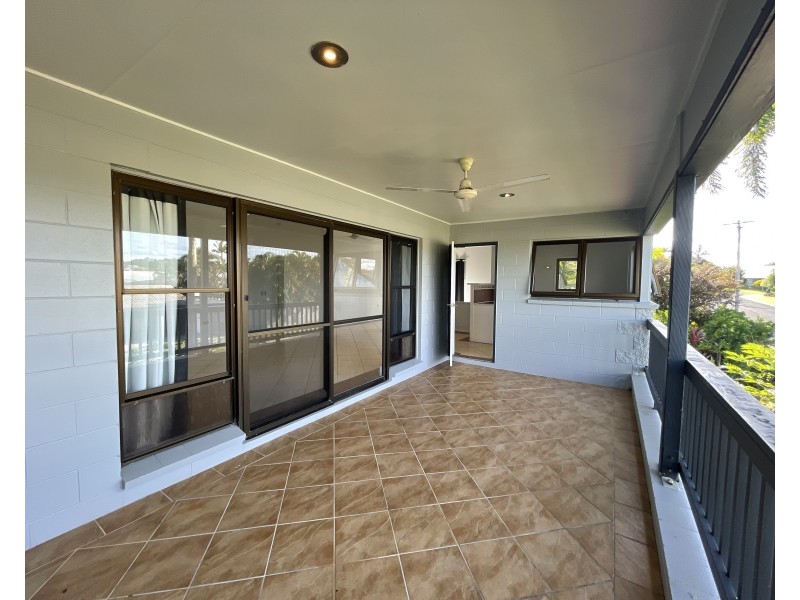 Unit 2/28 Mitchell St, South Mission Beach QLD 4852