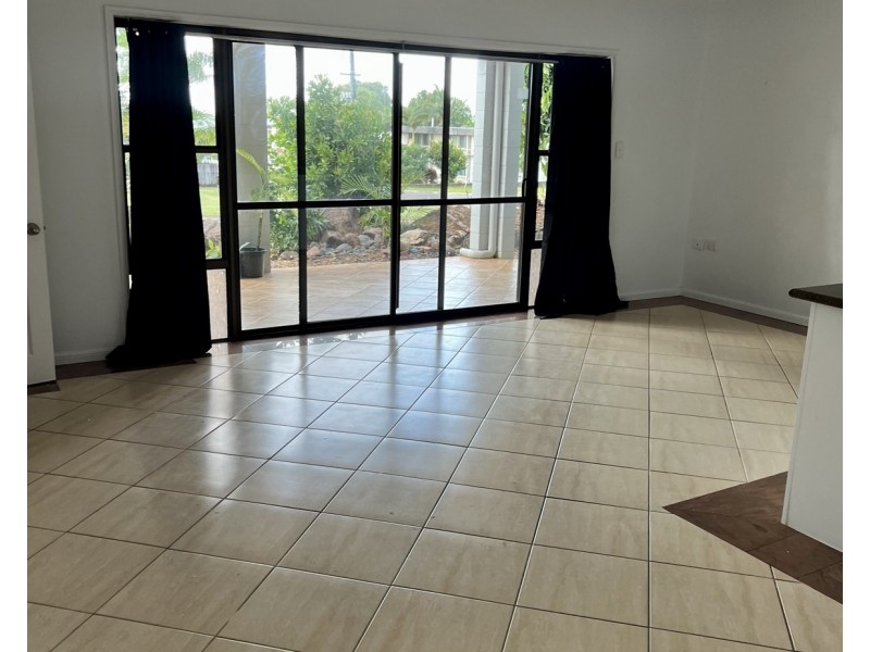 Unit 2/28 Mitchell St, South Mission Beach QLD 4852