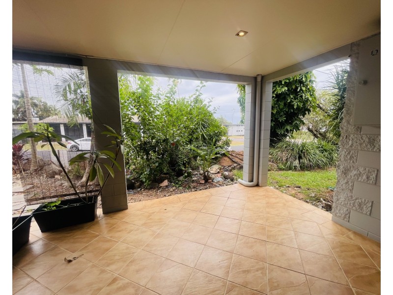 Unit 2/28 Mitchell St, South Mission Beach QLD 4852