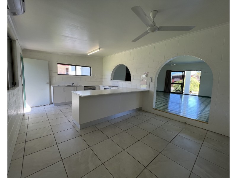 40 Mitchell St, South Mission Beach QLD 4852