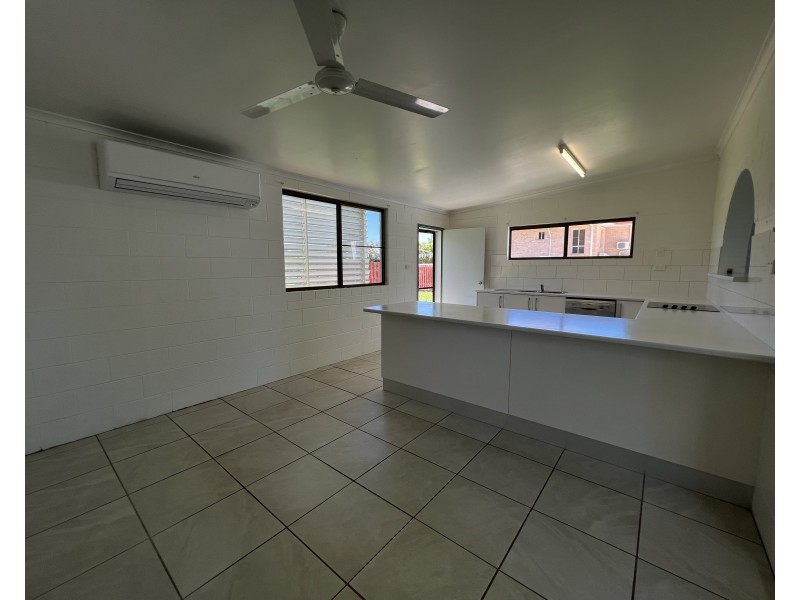 40 Mitchell St, South Mission Beach QLD 4852