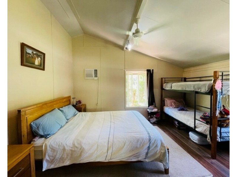 76 Porter Prom, Mission Beach QLD 4852