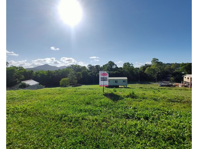 10 Riverside Tce, South Mission Beach QLD 4852