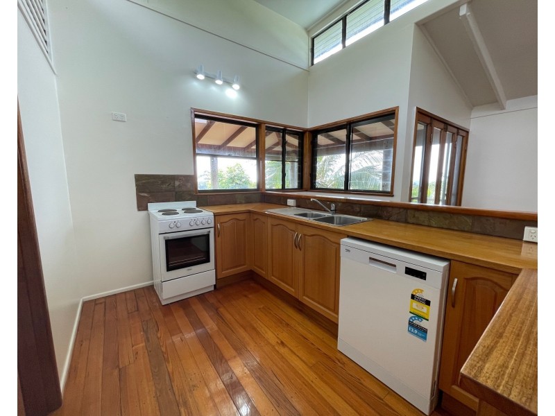 Villa 1/2 Admiralty Street, South Mission Beach QLD 4852