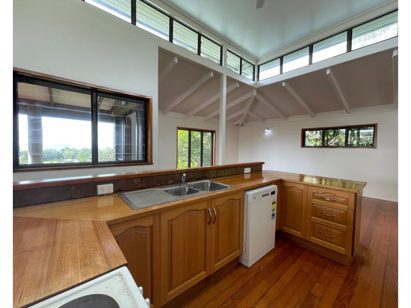 Villa 1/2 Admiralty Street, South Mission Beach QLD 4852