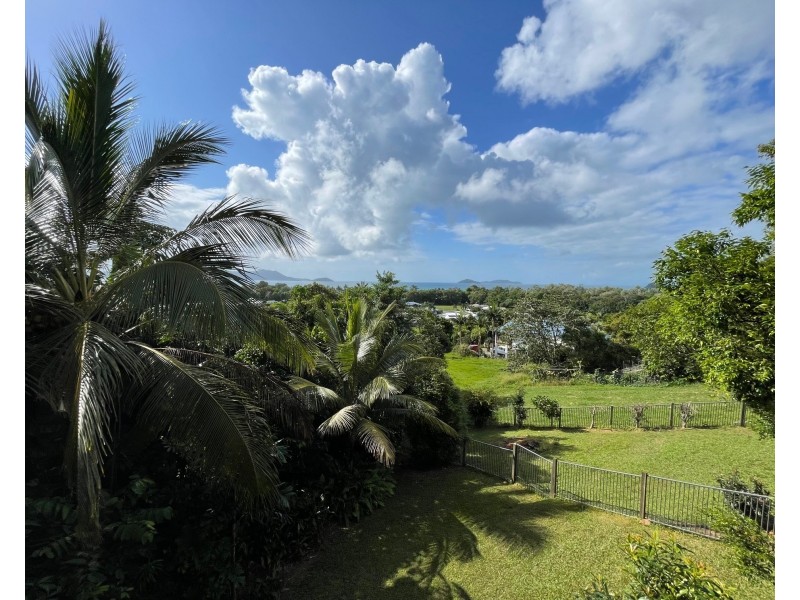 Villa 1/2 Admiralty Street, South Mission Beach QLD 4852