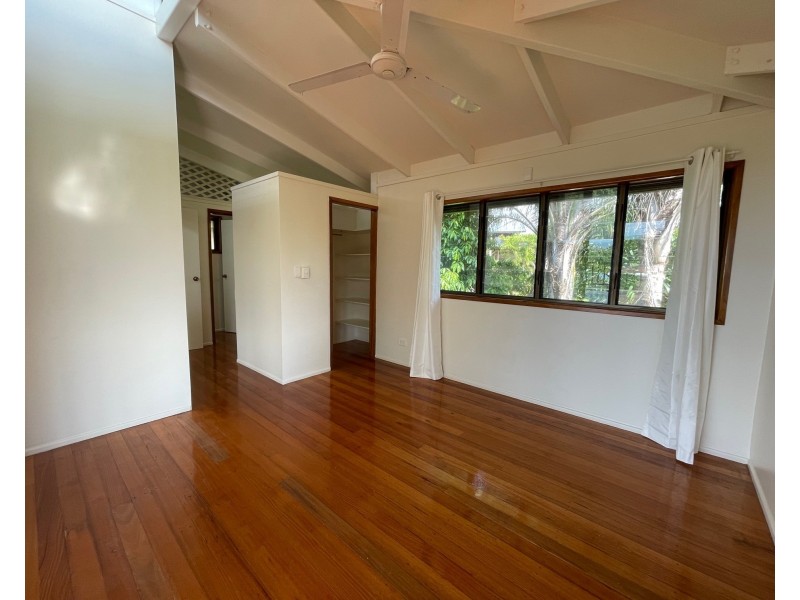 Villa 1/2 Admiralty Street, South Mission Beach QLD 4852