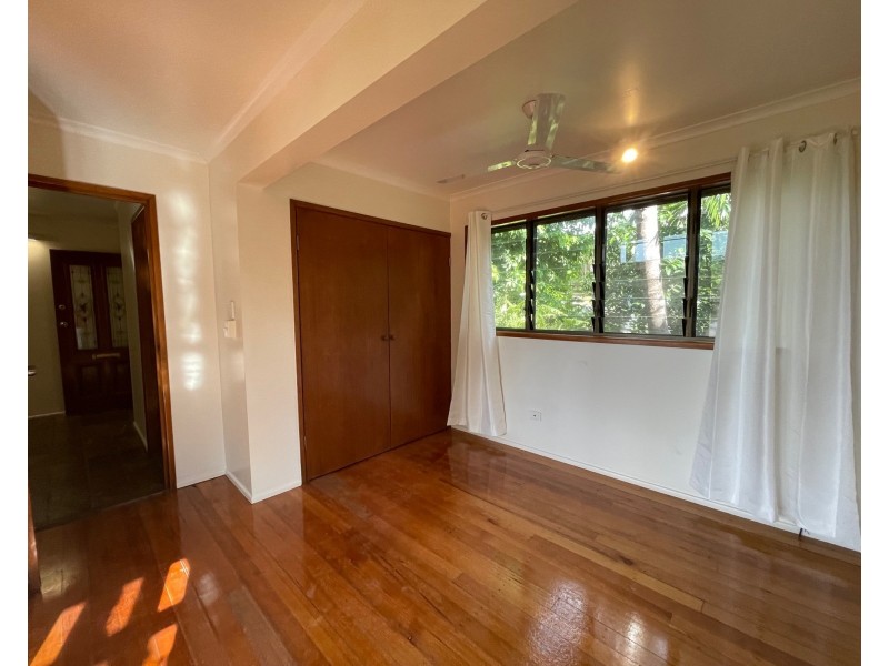 Villa 1/2 Admiralty Street, South Mission Beach QLD 4852