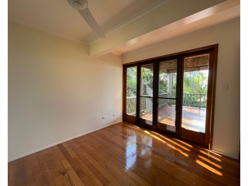 Villa 1/2 Admiralty Street, South Mission Beach QLD 4852