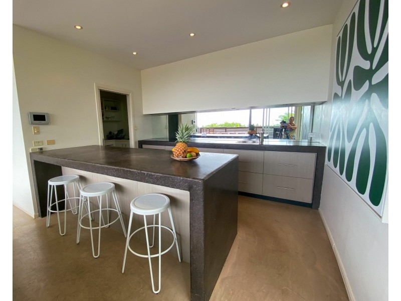 4/2 Coonanglebah Close, Mission Beach QLD 4852