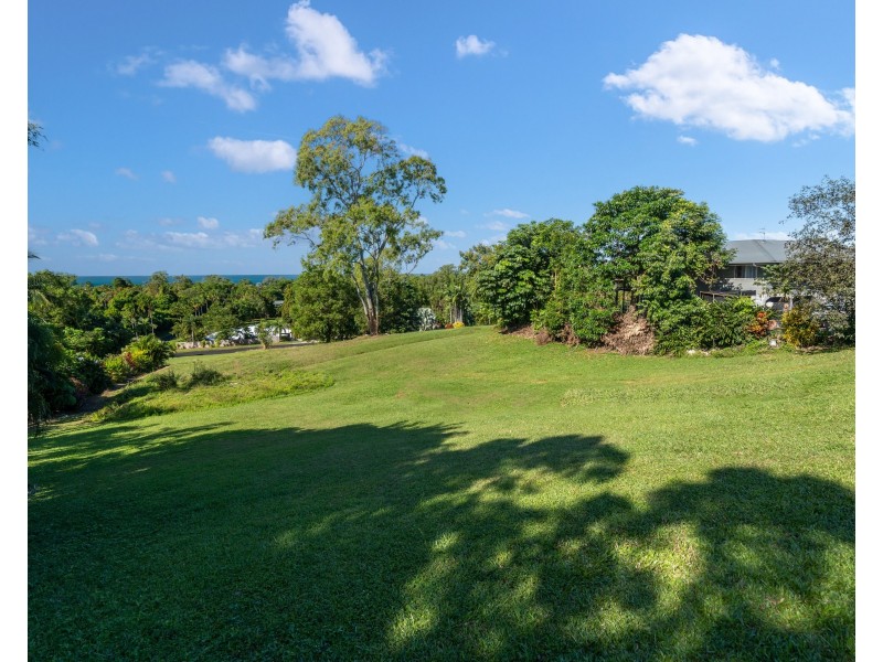 29 Dunkalli Cres, Wongaling Beach QLD 4852